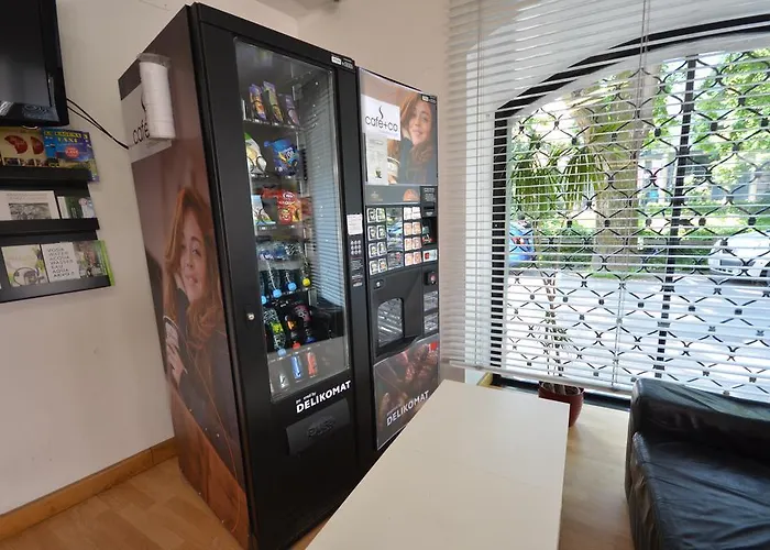 بيت شباب H2o *